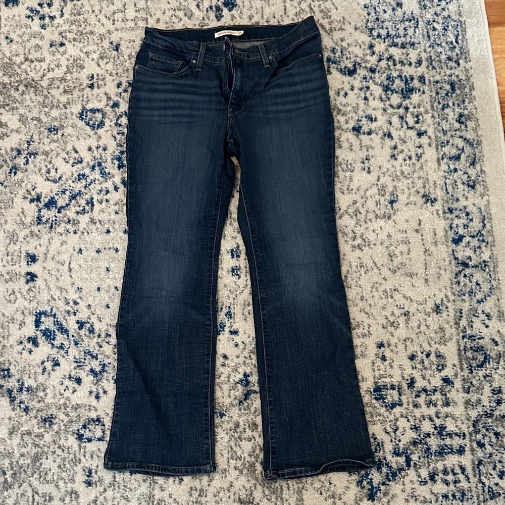 Levi’s 315 Slimming Bootcut Jeans